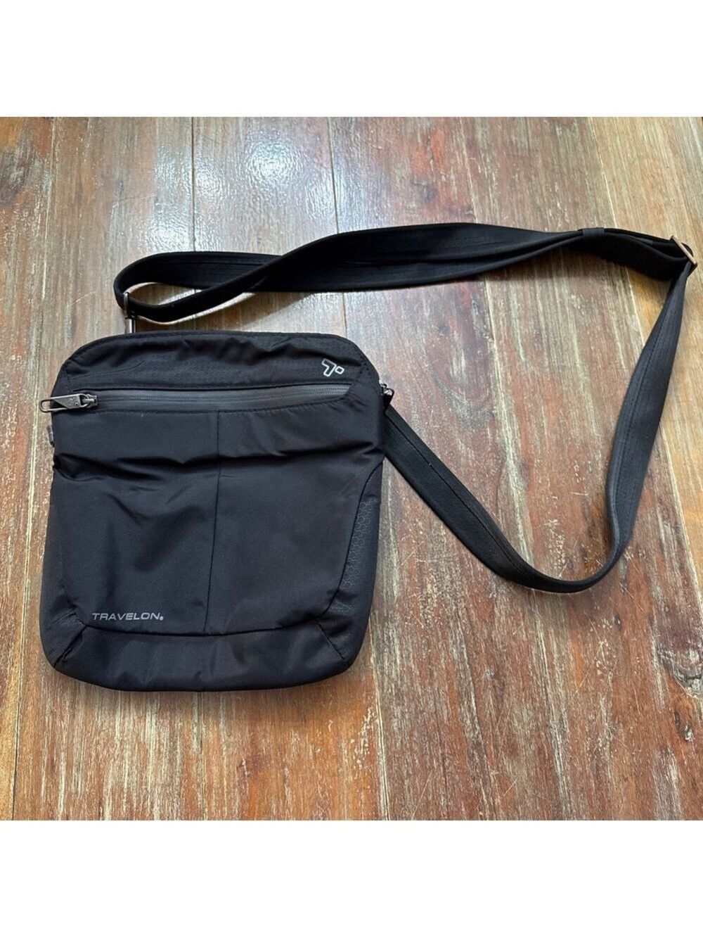 Travelon Anti Theft Medium Crossbody Bag Black